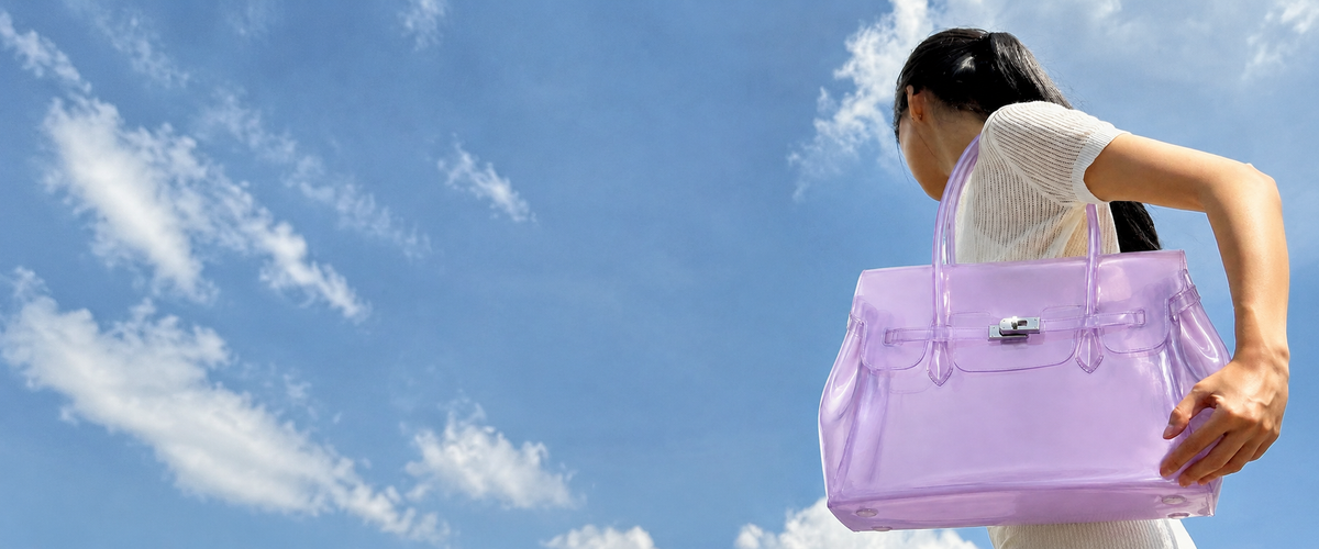 IT'S NOT JUST A BAG. IT'S A GLOW.